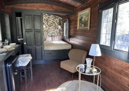 Roulotte / Tiny House Dans Les Alpilles Hotell Saint-Rémy-de-Provence Exteriör bild